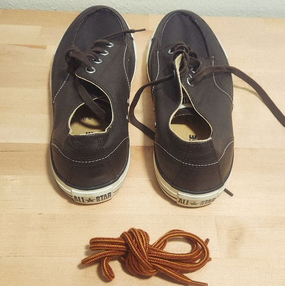 New CONVERSE Mens Sz 11 Dark Brown Leather Upper W/ 2nd Pair Shoelaces All Stars - Picture 4 of 8